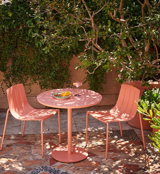 gossip-dining-table-in-clay-outdoor-tables-2_9267a6d9-b867-45cb-9a42-d105ba4859db - Fenton & Fenton